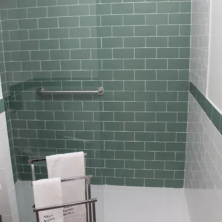 Alojamento de Acomodação e Pequeno-almoço Aedan Sintra